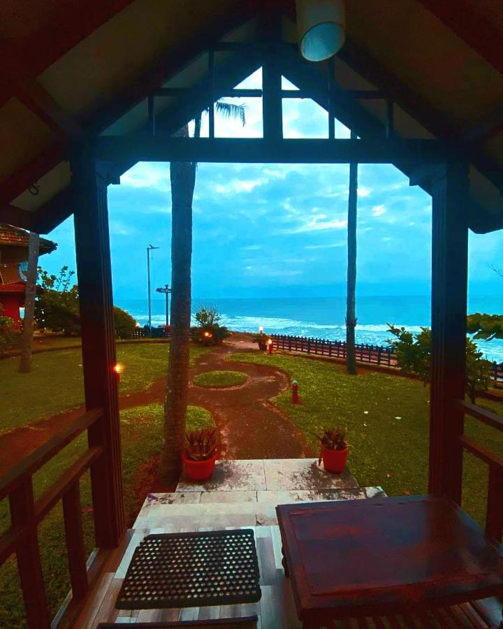 Blue Water Beach Resort Варкала Екстер'єр фото