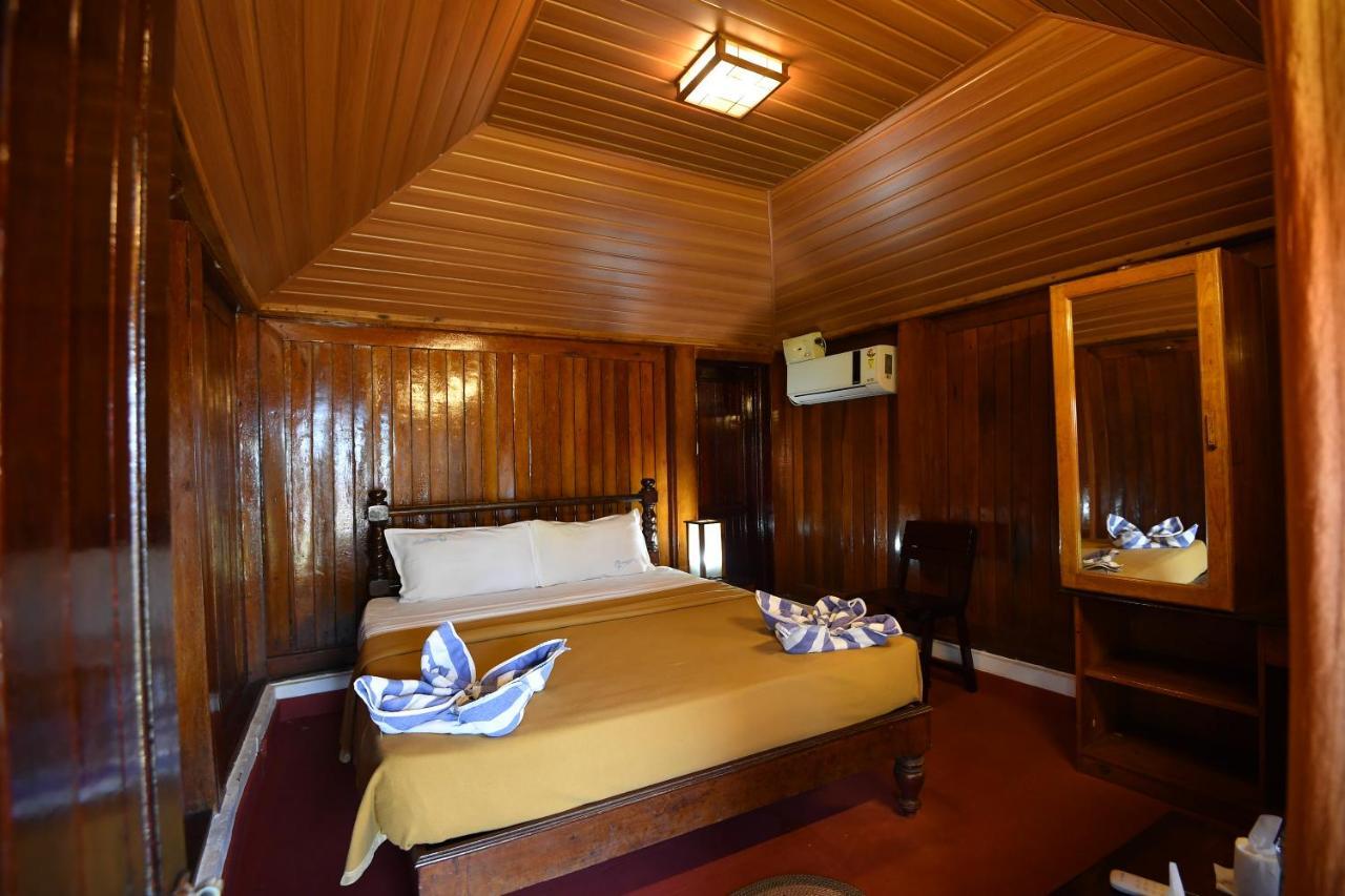 Blue Water Beach Resort Варкала Екстер'єр фото