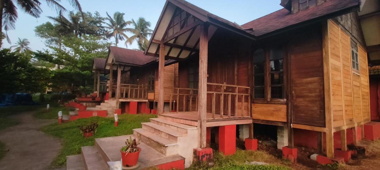 Blue Water Beach Resort Варкала Екстер'єр фото
