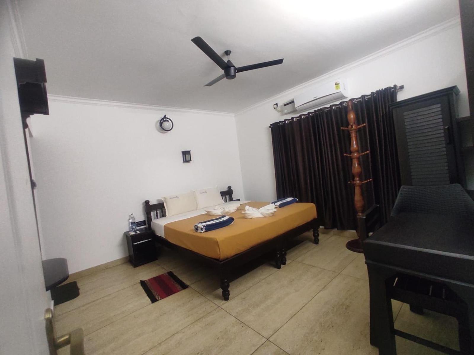 Blue Water Beach Resort Варкала Екстер'єр фото