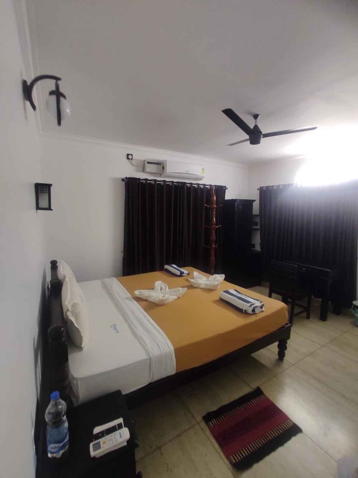 Blue Water Beach Resort Варкала Екстер'єр фото